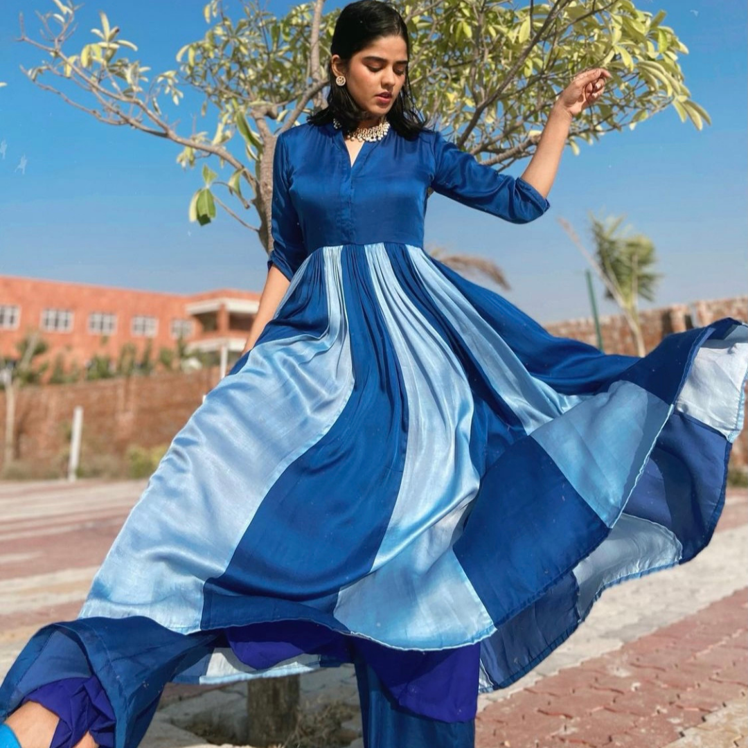Nriti S in Shades of the Sky Set