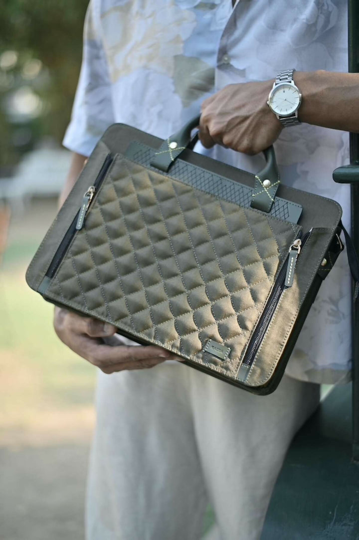 Ecru Criss Cross Laptop Bag