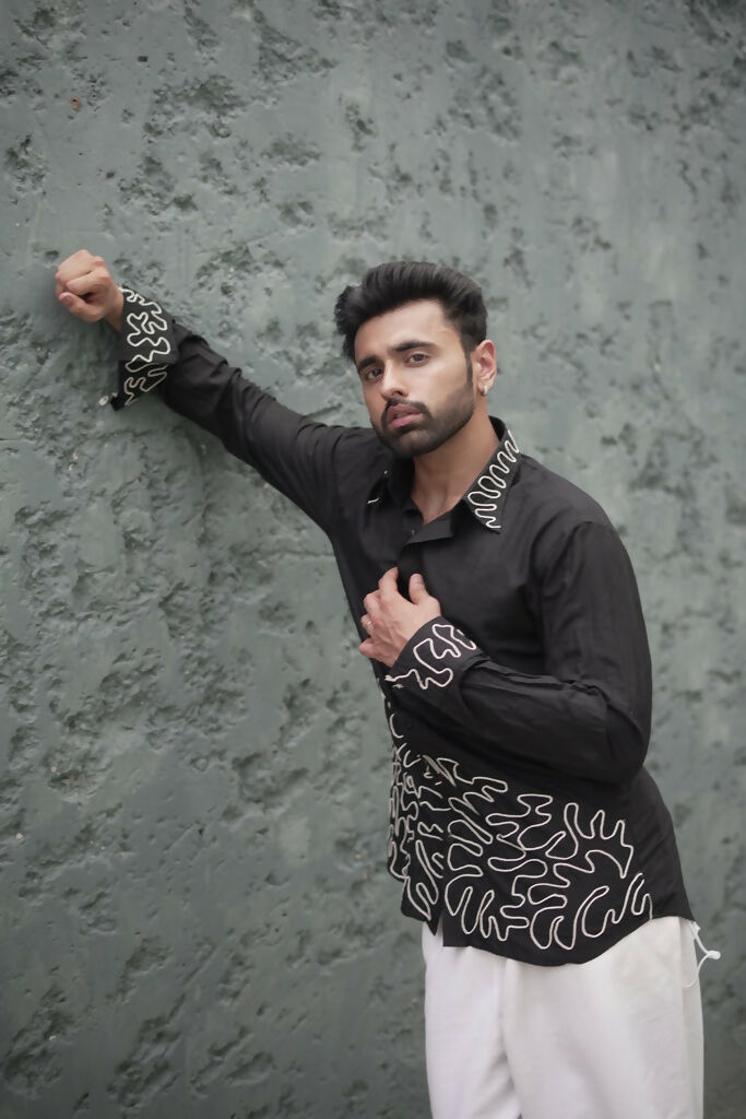 Unisex Black Dori Shirt