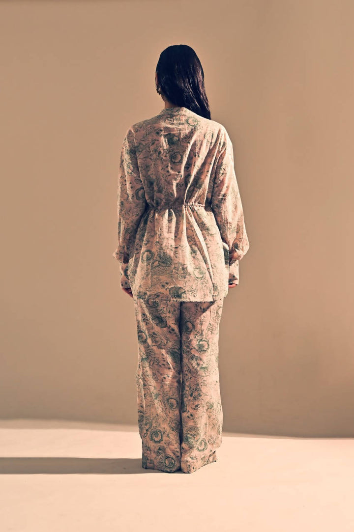 Beryl Knotted Waist Shirt