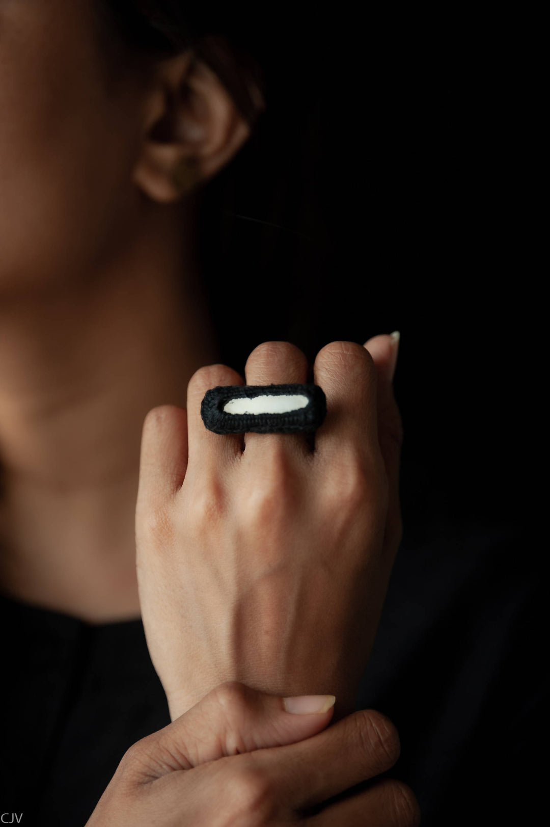 Black Rectangular Mirror Ring