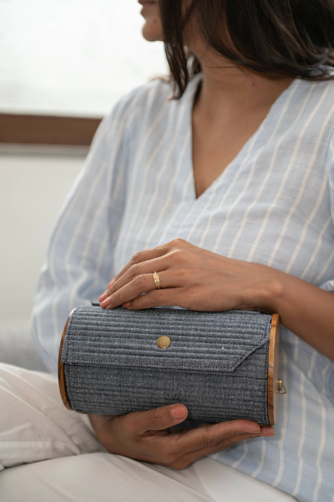 Slate Round Clutch - Single Sleeve