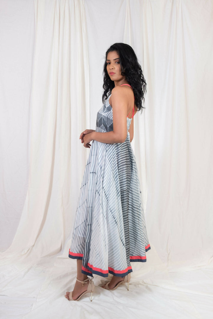 Criss-cross backneck Dress