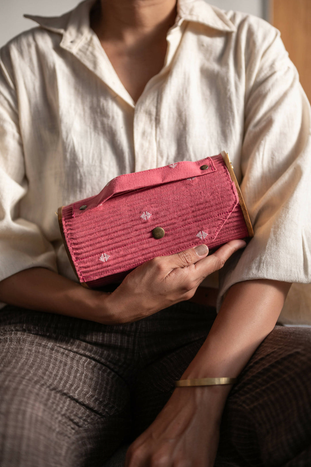 Mauve Round Clutch - Single Sleeve