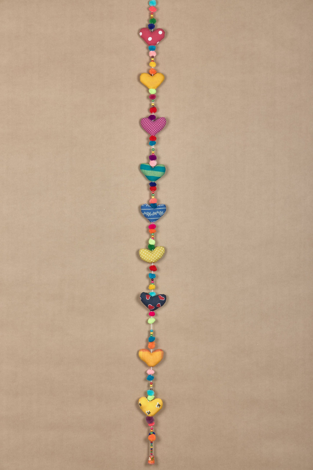 Hearty Pom Pom String