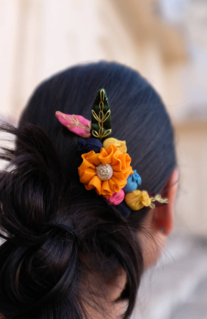 Camillie Floral Hair Comb