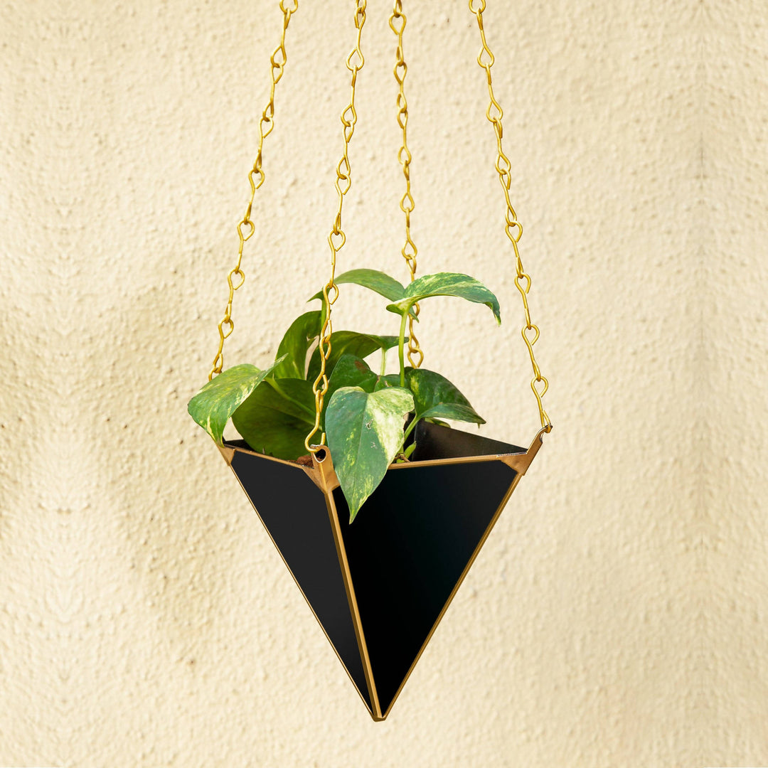 Big Amory Pyramid Planter