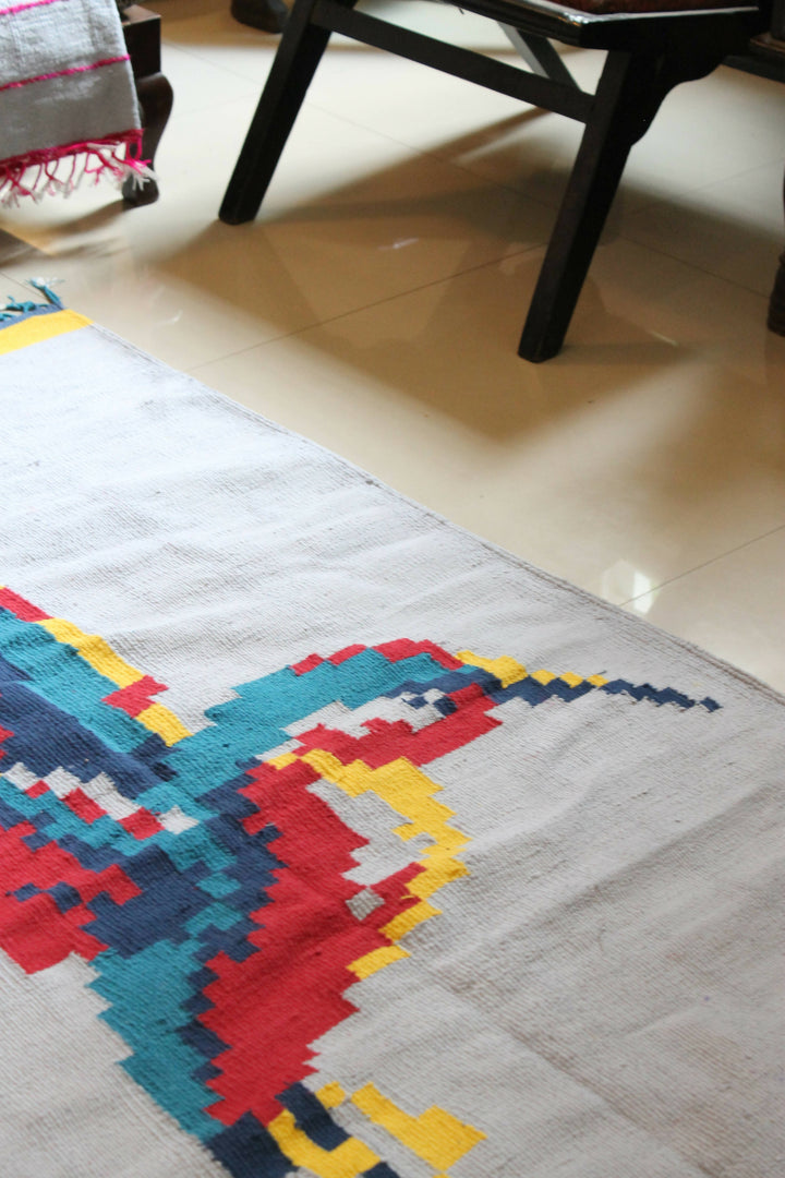Grey Hummingbird dhurrie rug