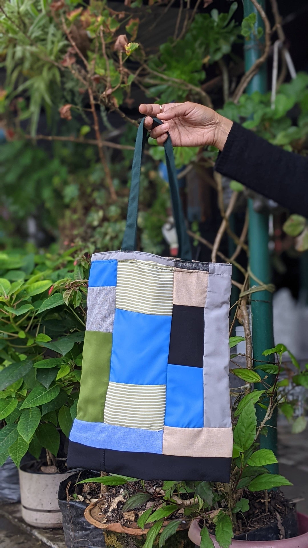 Unisex Blue and White Lunch Bag