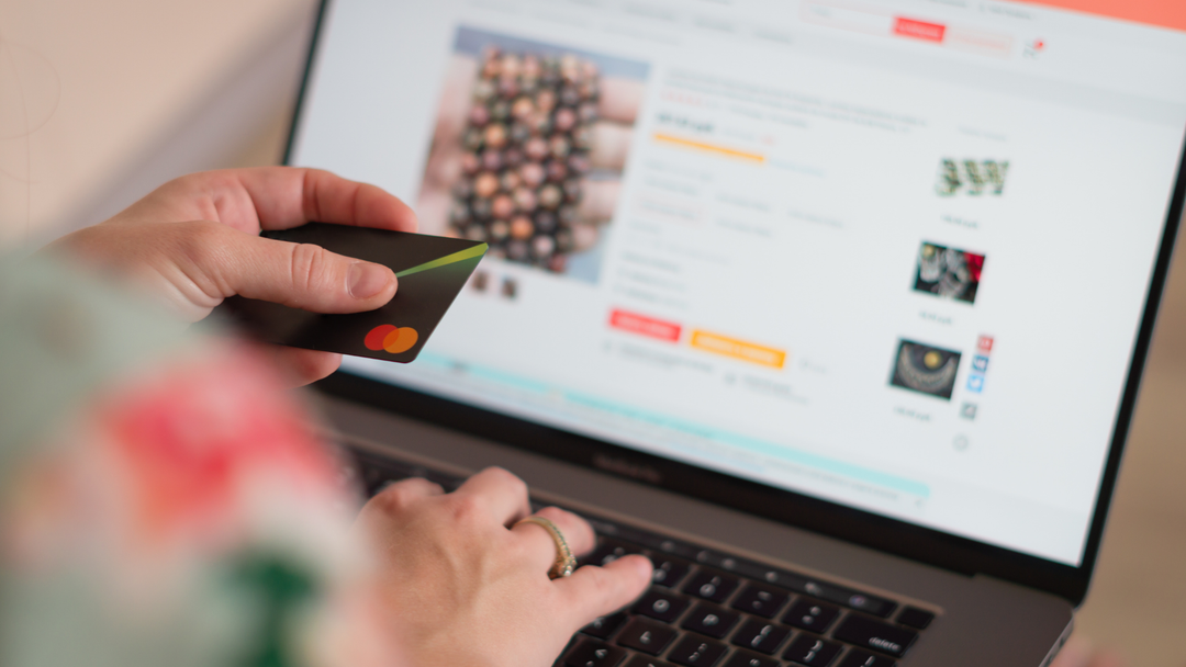 Beware of Diwali Sale Scams That Target Quick Buyers