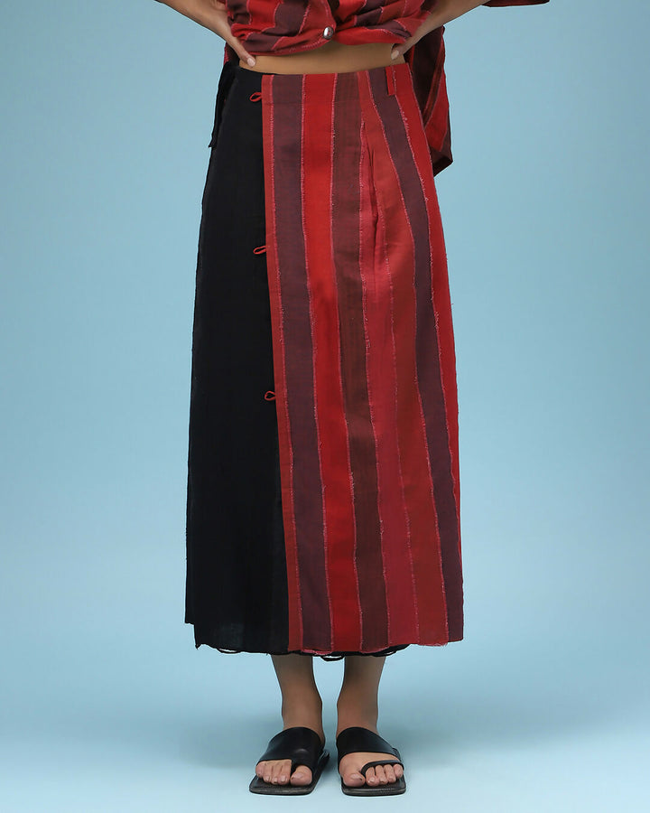 The Half Glazed Red-Black Skirt