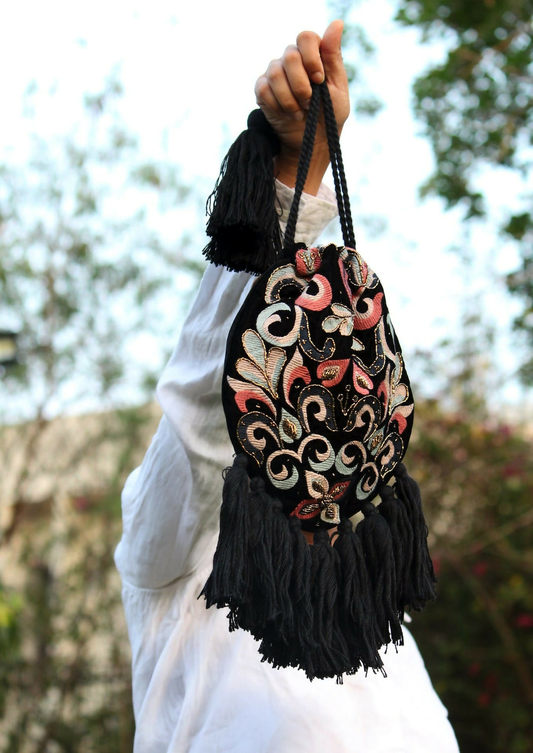 Vista Emboidered Potli Bag