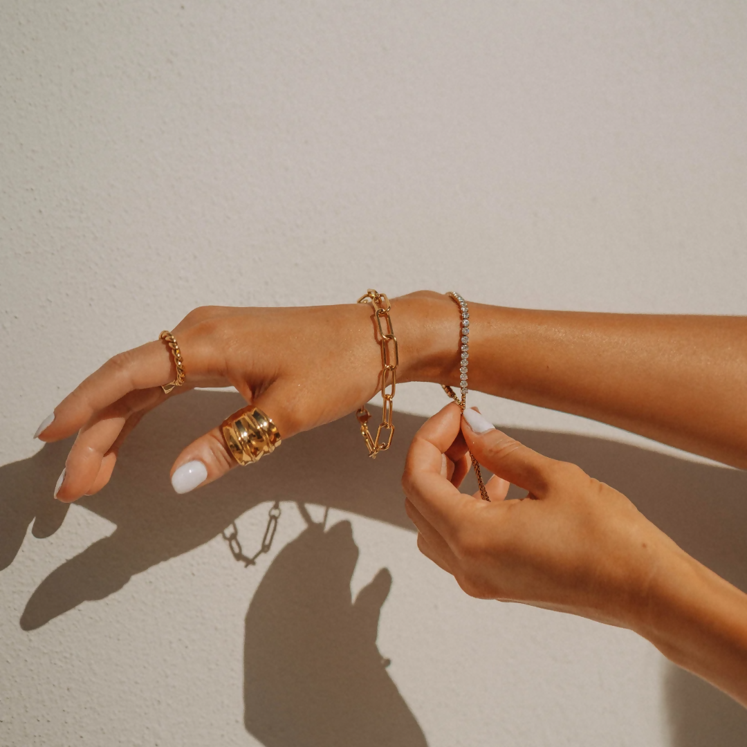 The Loop Bracelet