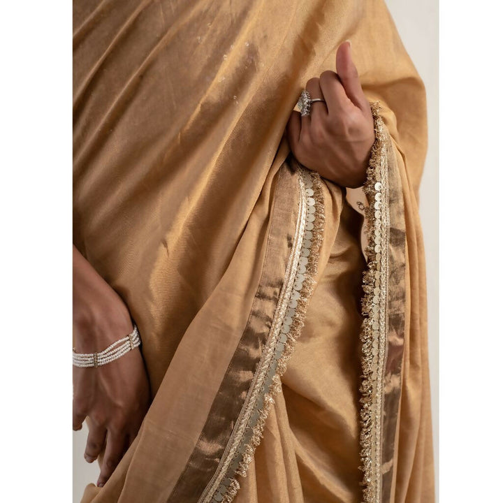 Meena Sari