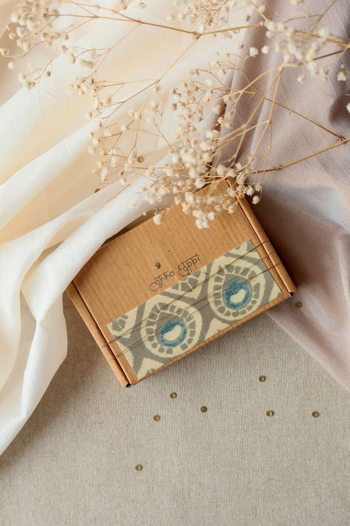 Gulabari Rakhi