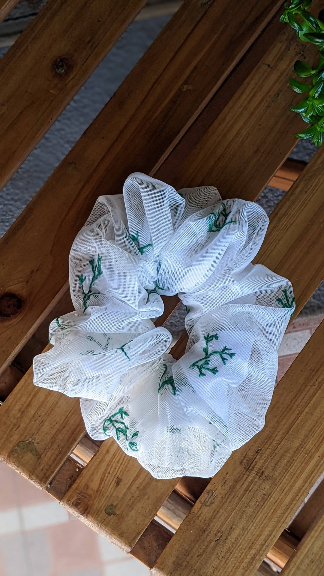 Himalayan Mugwort Scrunchie