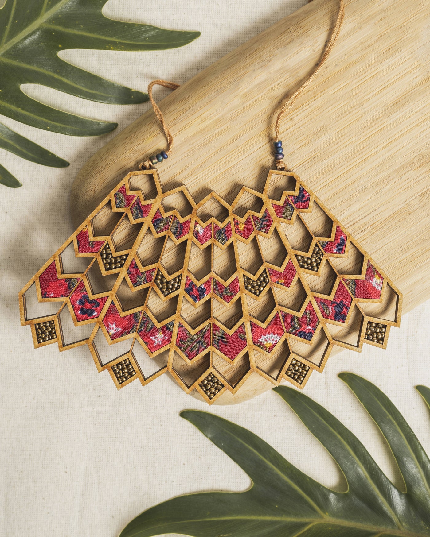 Red Wave Pattern Necklace