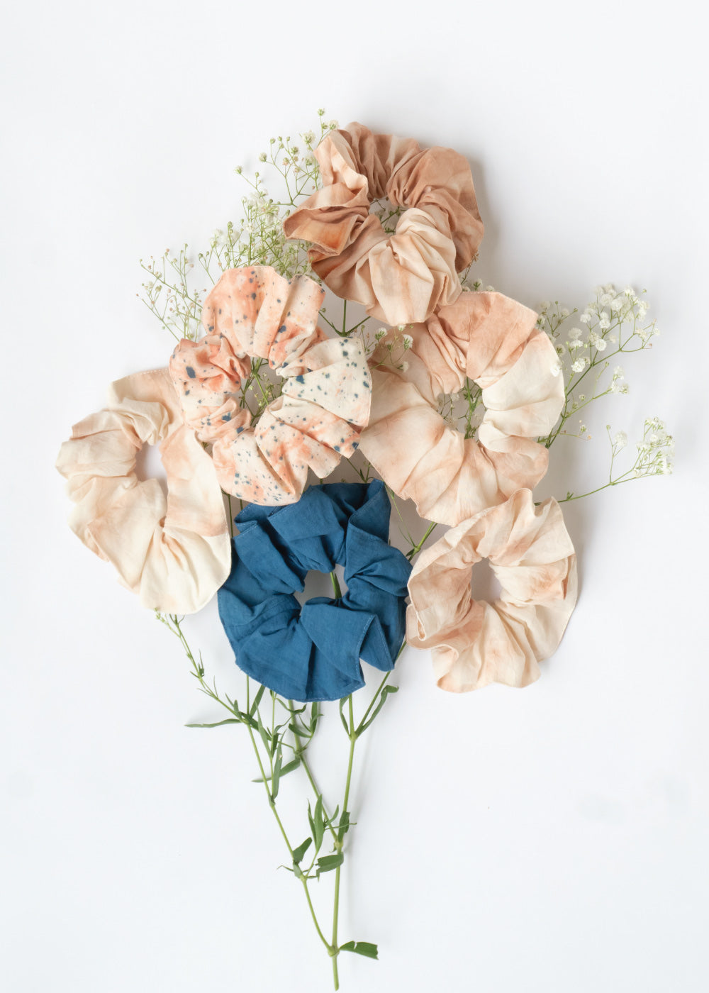 a pack of 3 certified organic cotton lining scrunchies and dyed naturally