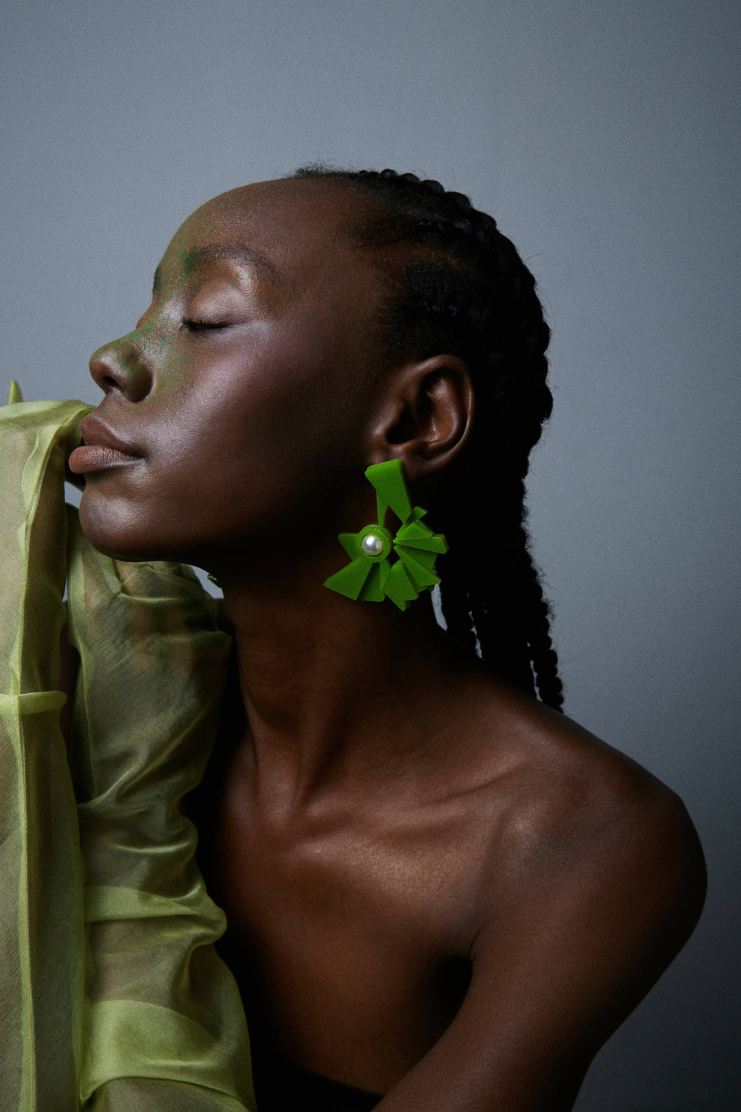 Crinkled Love Green Earrings